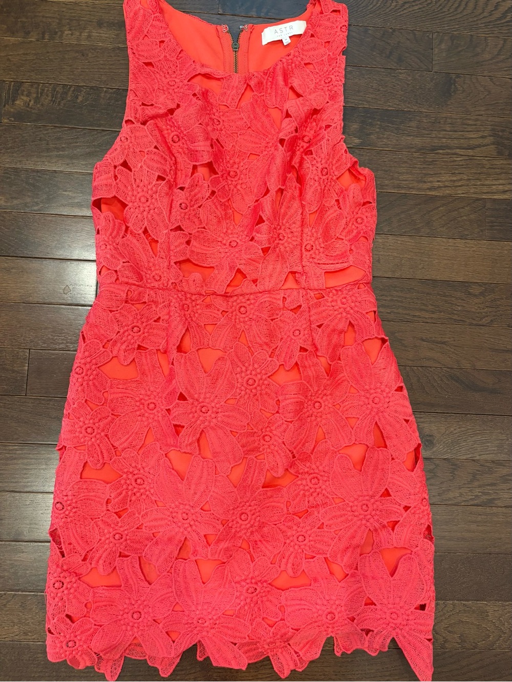 ASTR the Label Floral Lace Mini Dress Size Medium Coral Wedding Guest Party - Picture 8 of 11